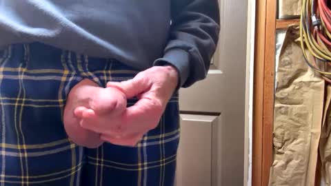 huskey300 online show from February 2, 2025, 2:56 pm