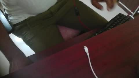 Snapshot of huxzizxhqnyx chatting on September 12, 2025, 6:08 pm CHAVI online show from September 12, 2025, 6:08 pm