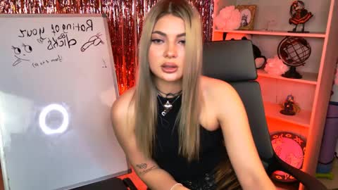 hyileyclark online show from April 4, 2026, 9:51 am