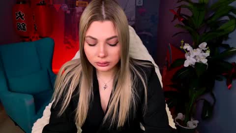 hyileyclark online show from April 7, 2026, 7:42 am