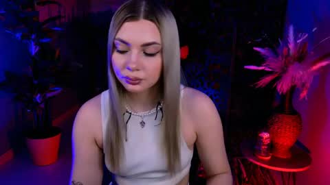 hyileyclark online show from June 9, 2026, 5:08 am