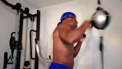 Mr. Frost online show from December 29, 2024, 7:00 pm