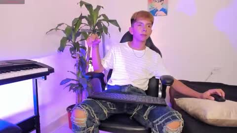 Son Hyunjin online show from December 16, 2025, 12:26 am