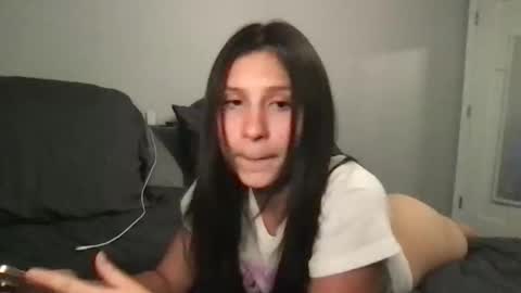 hyunluv online show from April 25, 2026, 12:24 am