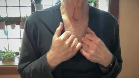 Snapshot of i8bgcq chatting on December 26, 2024, 4:58 pm The Talented Mr. DILFy online show from December 26, 2024, 4:58 pm