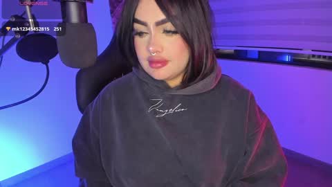 Ari online show from February 6, 2025, 2:22 am