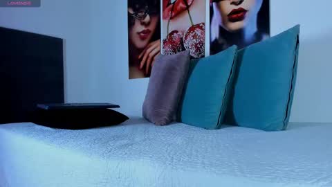 Snapshot of i_am_dolls chatting on October 14, 2025, 7:03 pm The Dolls online show from October 14, 2025, 7:03 pm