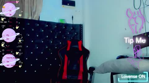 kelvis online show from October 6, 2025, 1:08 pm