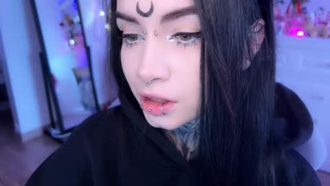 Asya  online show from November 28, 2025, 9:56 am