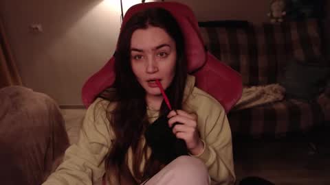 elisabeth online show from February 7, 2025, 1:01 pm