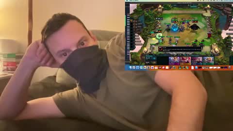 i o ro online show from December 4, 2024, 6:55 am