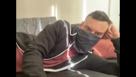 i o ro online show from December 15, 2024, 7:10 pm