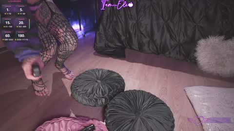       online show from November 6, 2025, 11:26 pm