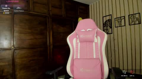 Luisa online show from April 4, 2026, 4:44 am