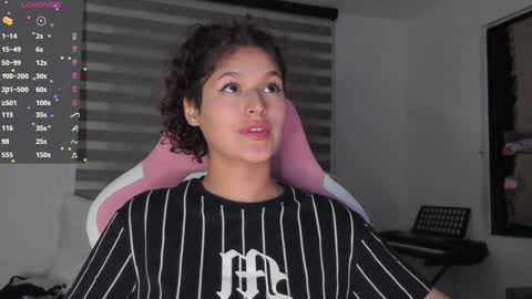 On instagram Imm  NikkiHelp me reach 100 likes online show from January 8, 2025, 6:20 am