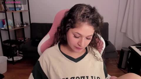 On instagram Imm  NikkiHelp me reach 100 likes online show from December 4, 2025, 12:20 am