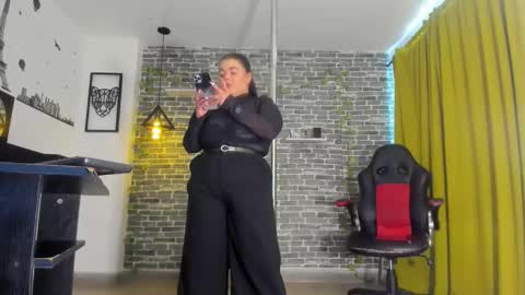 Snapshot of iam_samy chatting on January 29, 2025, 5:24 pm Samy   online show from January 29, 2025, 5:24 pm