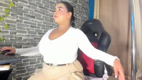 Snapshot of iam_samy chatting on October 25, 2025, 11:29 am Samy   online show from October 25, 2025, 11:29 am