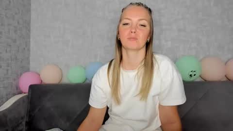 Venus online show from November 7, 2025, 7:30 am