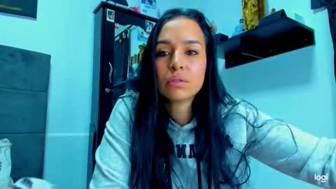 iam_your_fantasy online show from November 10, 2025, 7:02 pm