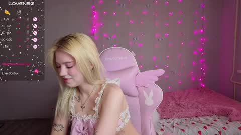 Cassie  STREAMS HERE EVERYDAY online show from April 4, 2026, 2:14 pm