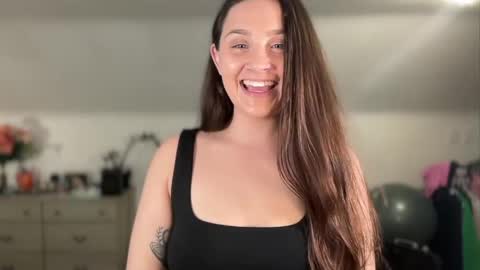 Crystal online show from March 25, 2026, 3:51 pm