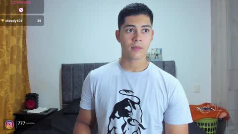 Snapshot of iamdylan777 chatting on January 10, 2025, 1:21 am Dylan independent model online show from January 10, 2025, 1:21 am