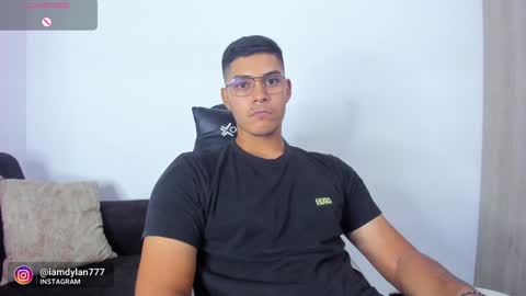 Snapshot of iamdylan777 chatting on January 30, 2025, 7:07 am Dylan independent model online show from January 30, 2025, 7:07 am