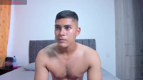 Dylan  independent model  online show from December 13, 2025, 9:53 pm