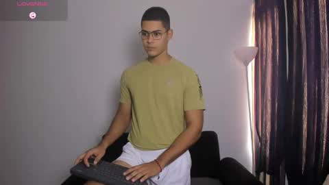 Dylan  independent model  online show from March 4, 2026, 12:22 pm