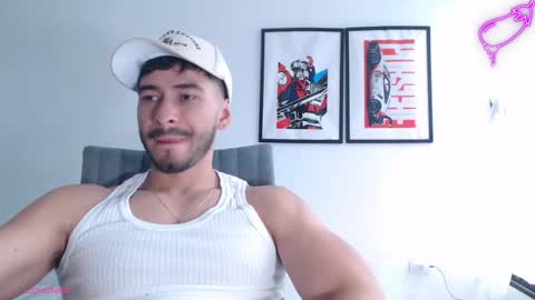  INDEPENDENT MODEL online show from November 4, 2025, 2:05 pm