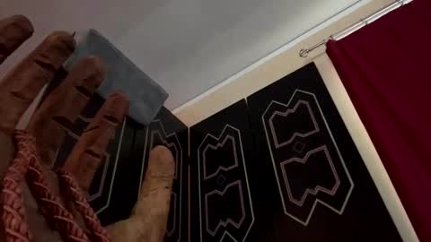 iamhereandnow online show from January 19, 2026, 1:37 pm