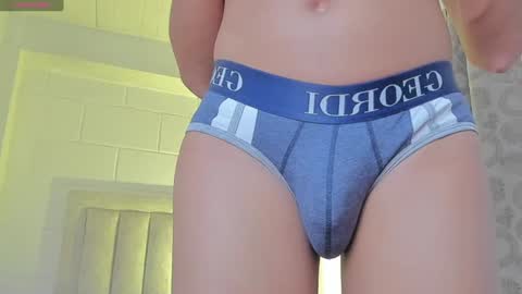 Juliiiiian online show from January 31, 2025, 5:42 pm