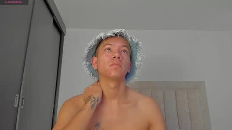 Juliiiiian online show from October 25, 2025, 11:40 am