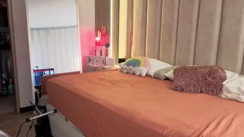 Nyxy online show from December 4, 2025, 11:08 am