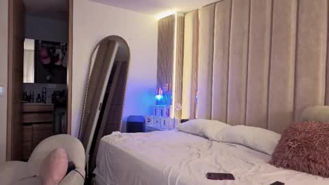 Nyxy online show from December 16, 2025, 11:04 am