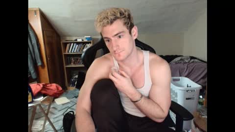 Snapshot of iamtommyparker chatting on January 8, 2026, 10:56 pm iamtommyparker online show from January 8, 2026, 10:56 pm