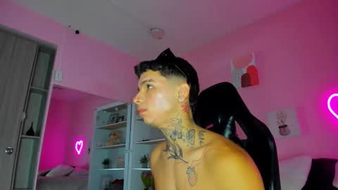 IAN CASTILLO online show from September 23, 2025, 11:13 am