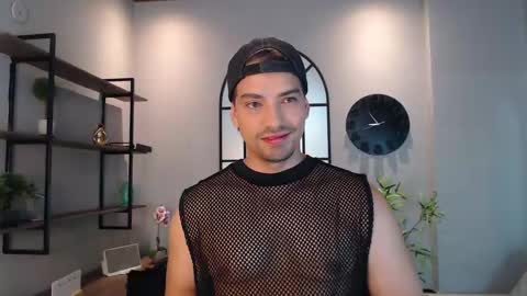 Ian Davis online show from February 4, 2025, 8:06 pm