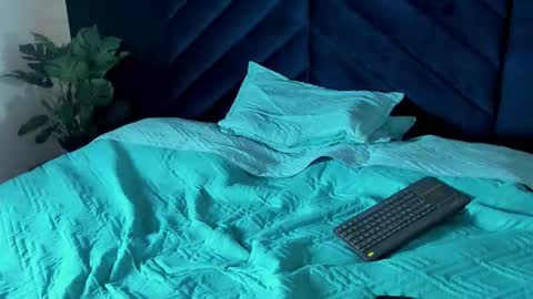 Ian Davis online show from September 12, 2025, 11:54 am