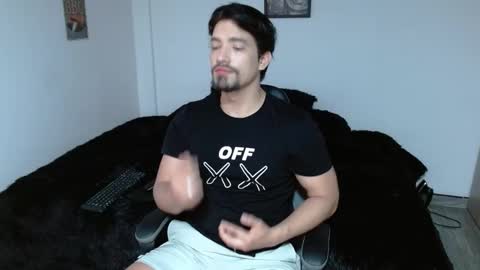 Ian Davis online show from November 11, 2025, 1:33 pm