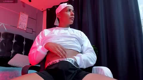 IAN LEIN online show from December 1, 2025, 3:22 am