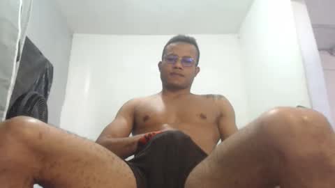 ian_tuner online show from September 15, 2025, 6:52 pm