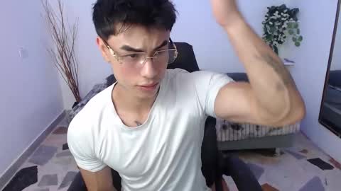 Snapshot of ian_west chatting on February 6, 2026, 11:35 am Ian online show from February 6, 2026, 11:35 am