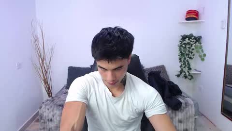 Snapshot of ian_west chatting on February 10, 2026, 11:58 am Ian online show from February 10, 2026, 11:58 am