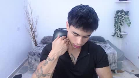 Snapshot of ian_west chatting on February 13, 2026, 11:50 am Ian online show from February 13, 2026, 11:50 am