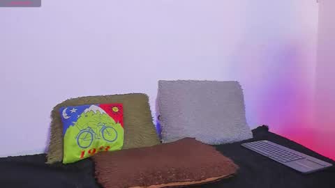 Ian Lark online show from April 16, 2026, 9:39 pm