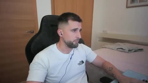 iberian_macho online show from October 24, 2025, 4:36 pm