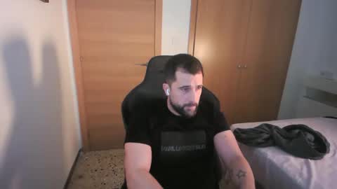 iberian_macho online show from November 29, 2025, 2:53 pm