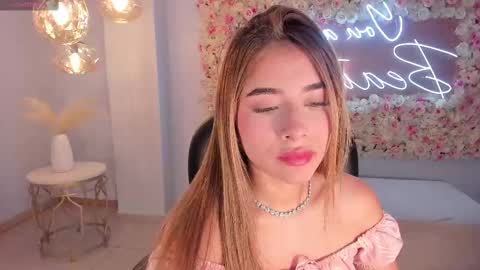 Ibiza  online show from September 12, 2025, 2:39 pm